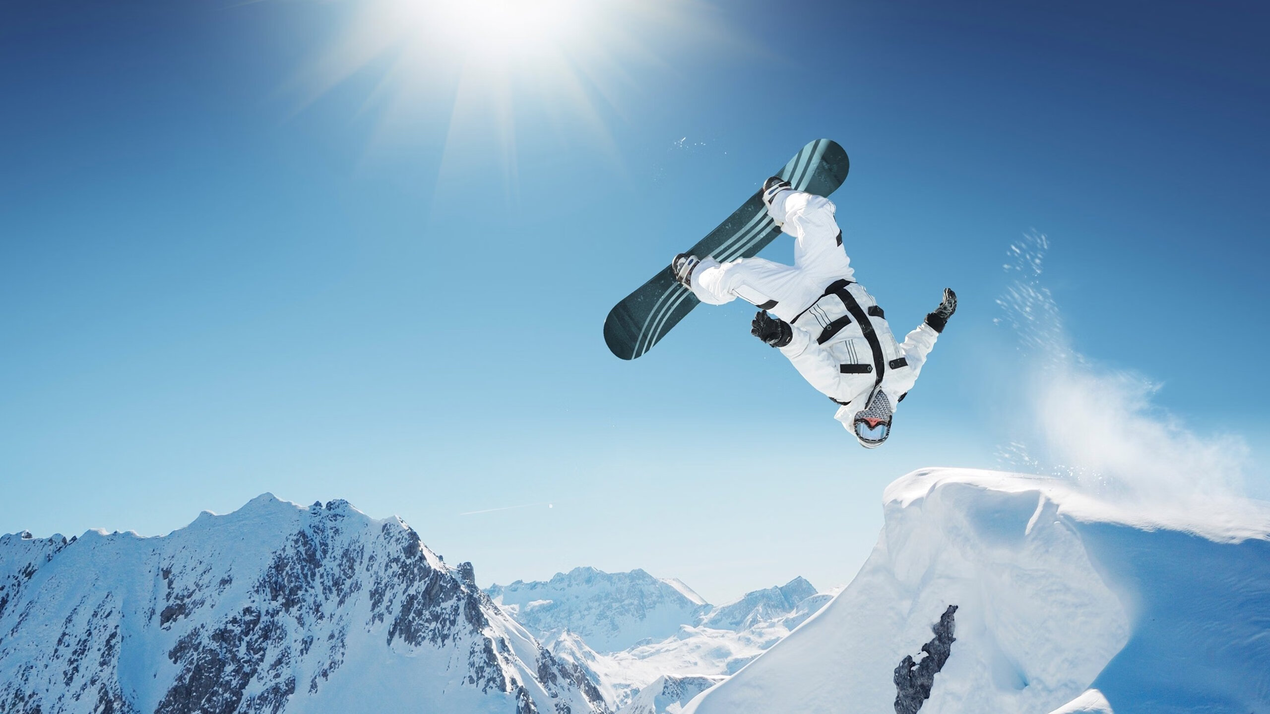 “攀岩与瑜伽柔韧结合训练赛” 完成一攀一伸展流程